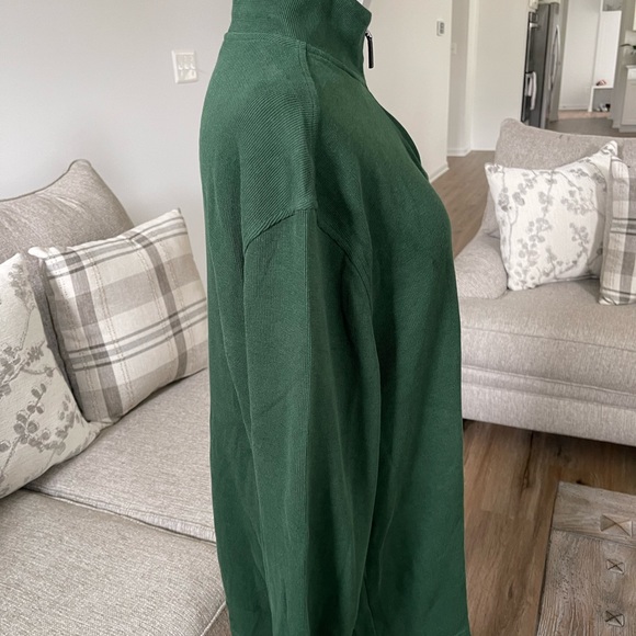 Men’s Top - Picture 3 of 4